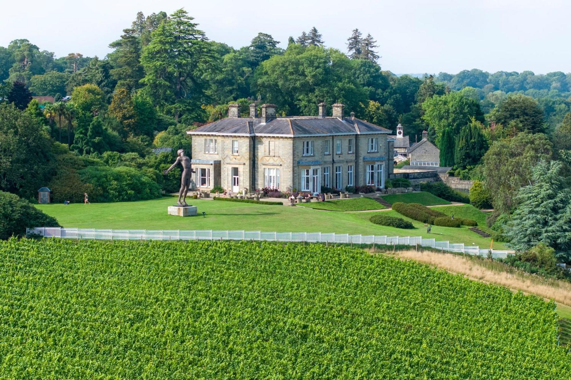 Leonardslee House At Leonardslee Lakes & Gardens Horsham Bagian luar foto